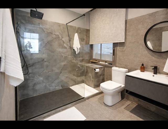 0 BEDROOM APARTMENT FOR SALE IN CAPE TOWN CITY CENTRE